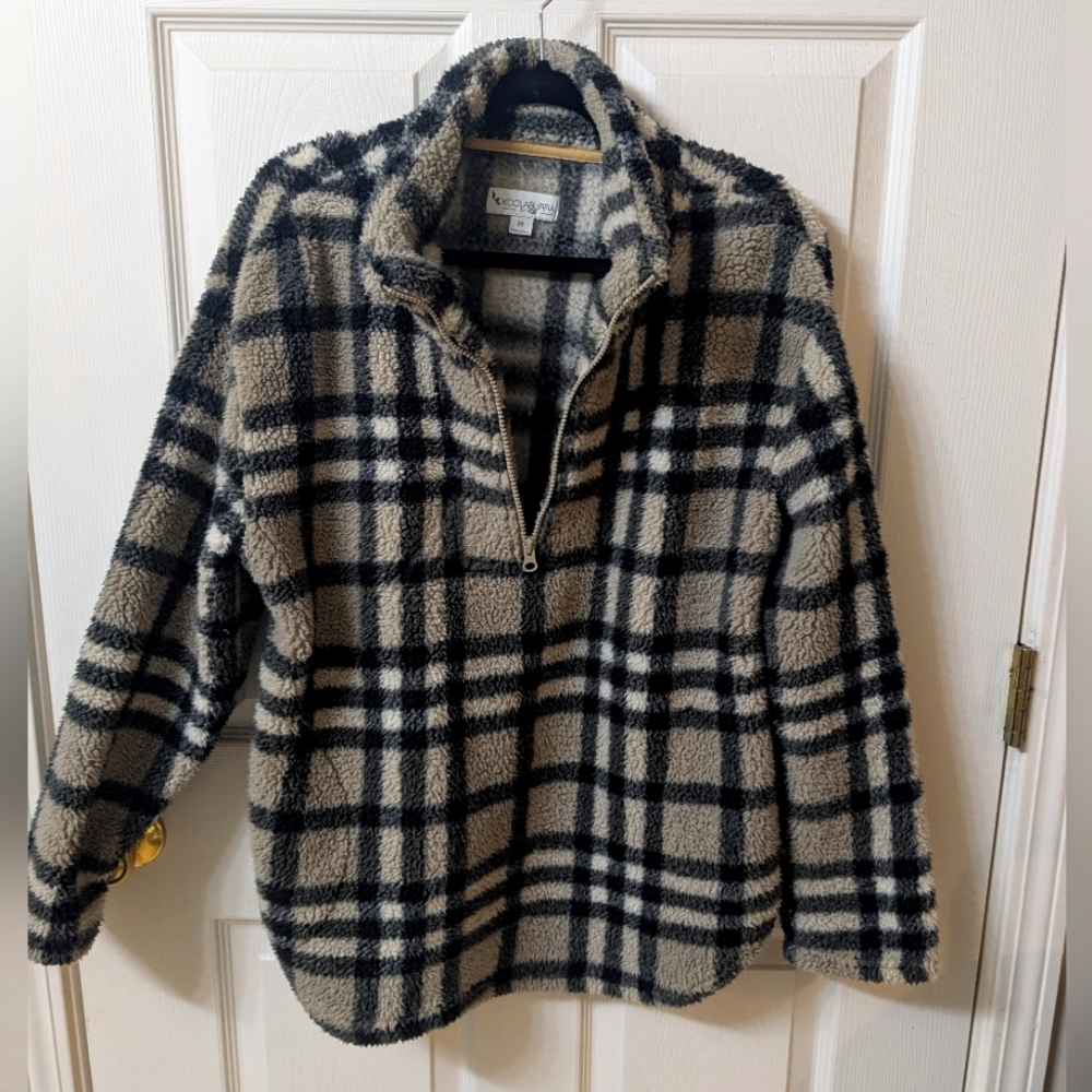 Koolaburra By Ugg Black and Cream Fleece Pullover
